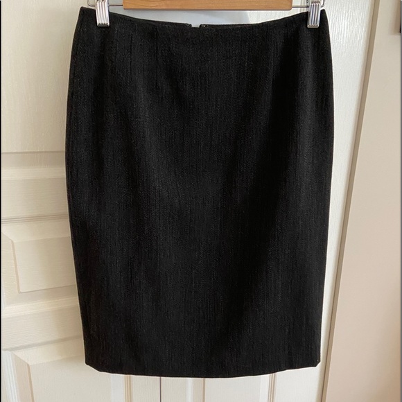 Ellen Tracy Dresses & Skirts - Ellen Tracy charcoal grey lined pencil skirt